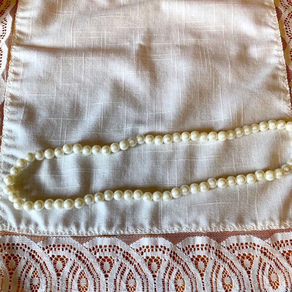 Faux Pearl Necklace (copy)